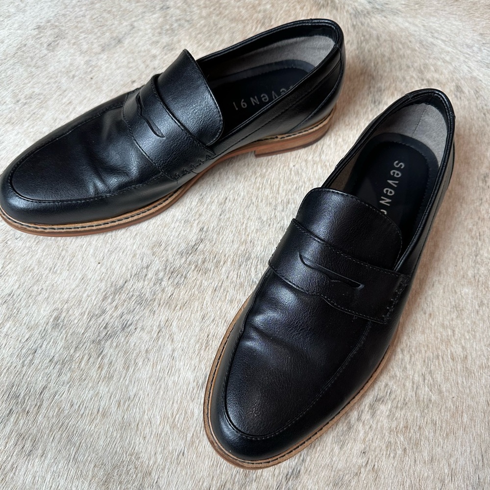 Seven91 Men's Black Loafers